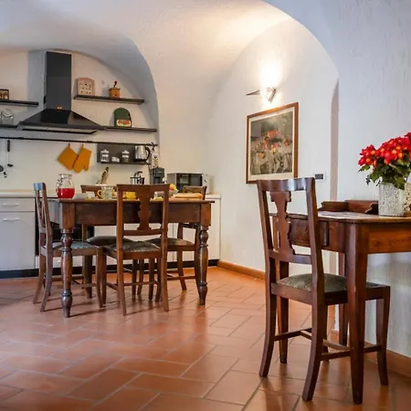 C'era Volta, Ospitar Apartman