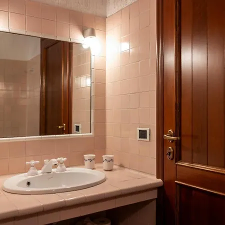 Apartment C'era Volta, Ospitar
