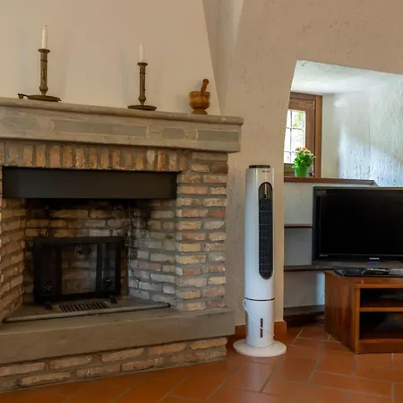 C'era Volta, Ospitar Apartman Costa Volpino