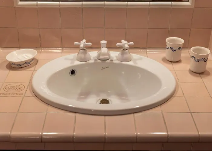 Apartman C'era Volta, Ospitar