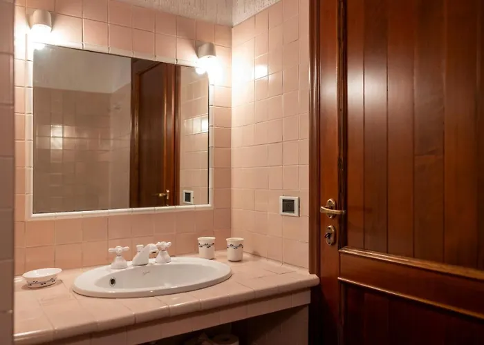 Apartman C'era Volta, Ospitar